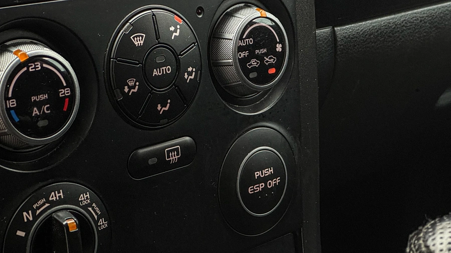 Suzuki Grand Vitara, 2008г., передний привод, механика