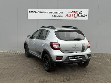 Renault , 2022г., передний привод, вариатор