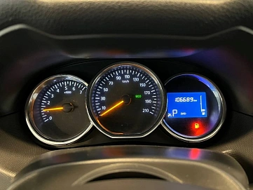 Renault Duster, 2018г, передний привод, автомат