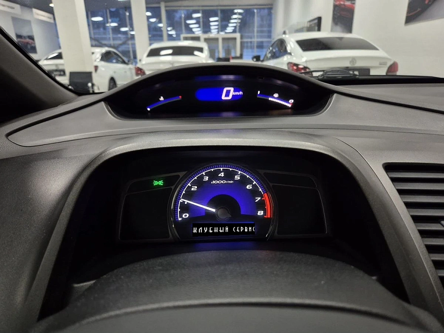 Honda Civic, 2008г., передний привод, механика