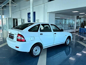 Lada (ВАЗ) Priora, 2010г, передний привод, механика