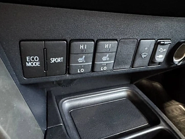 Toyota RAV4, 2013г, полный привод, вариатор