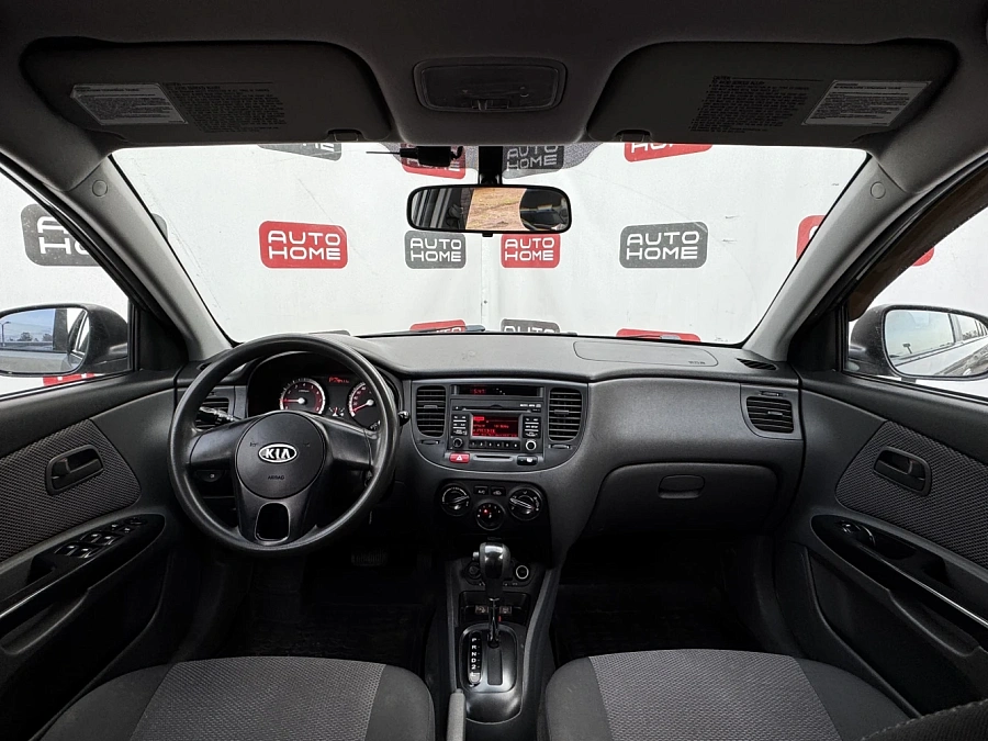 Kia Rio, 2010г., передний привод, автомат