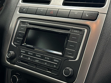 Volkswagen Polo, 2015г, передний привод, автомат
