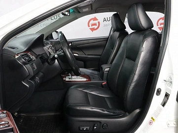 Toyota Camry, 2014г, передний привод, автомат