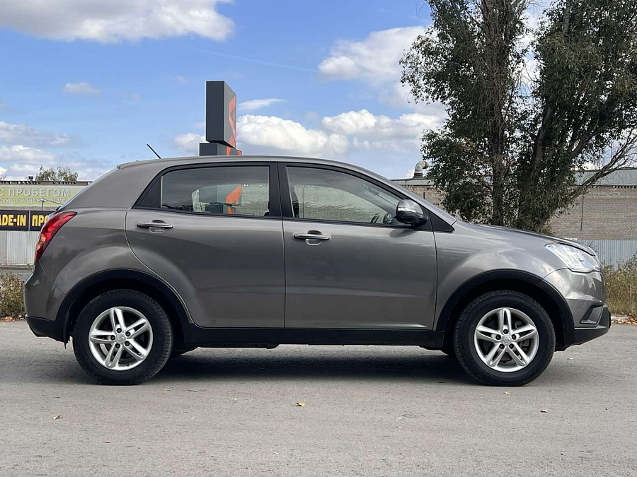 SsangYong , 2012г., передний привод, механика