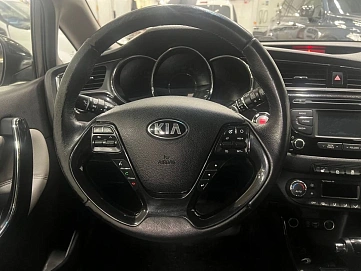 Kia Ceed, 2015г, передний привод, робот