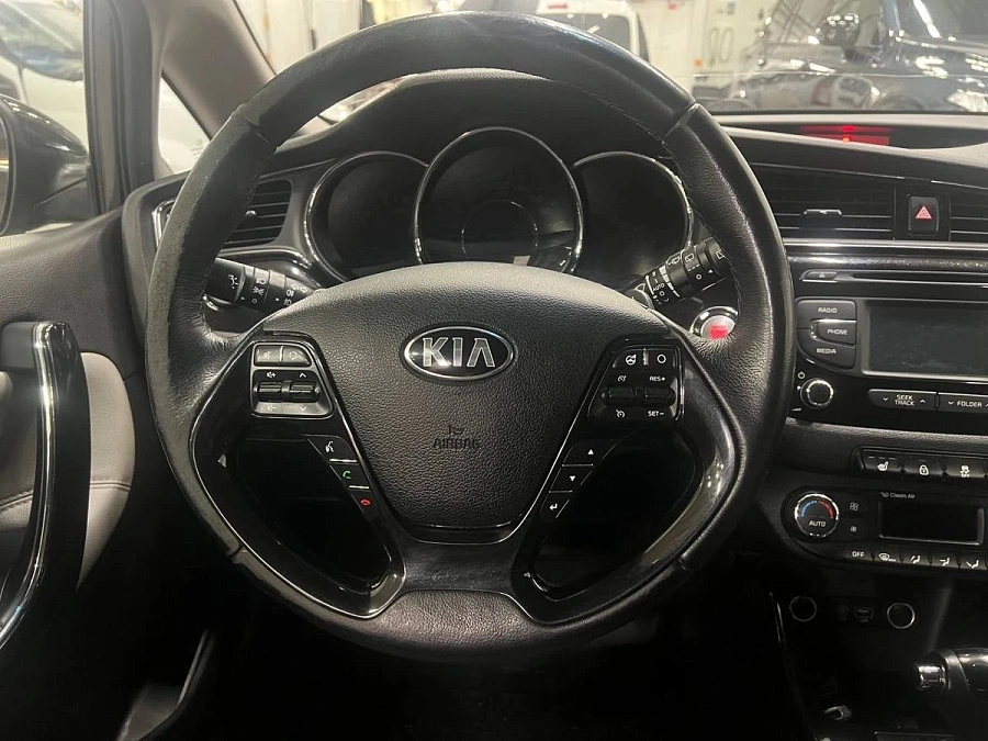 Kia Ceed, 2015г., передний привод, робот