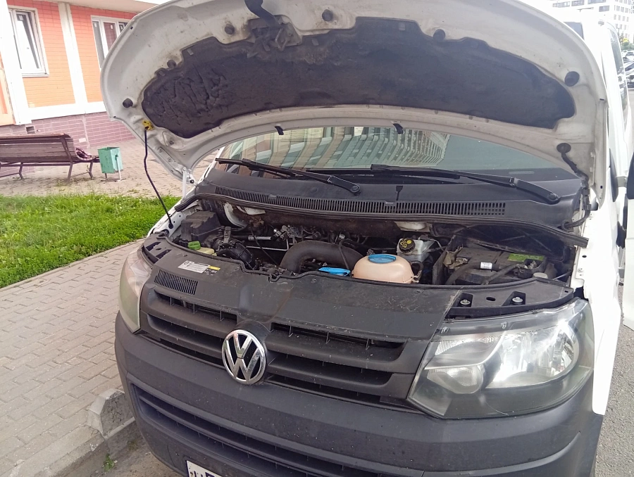 Volkswagen Caravelle, 2013г., передний привод, механика