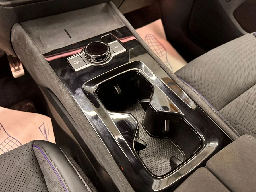 Volkswagen Tiguan, 2025г., полный привод, робот