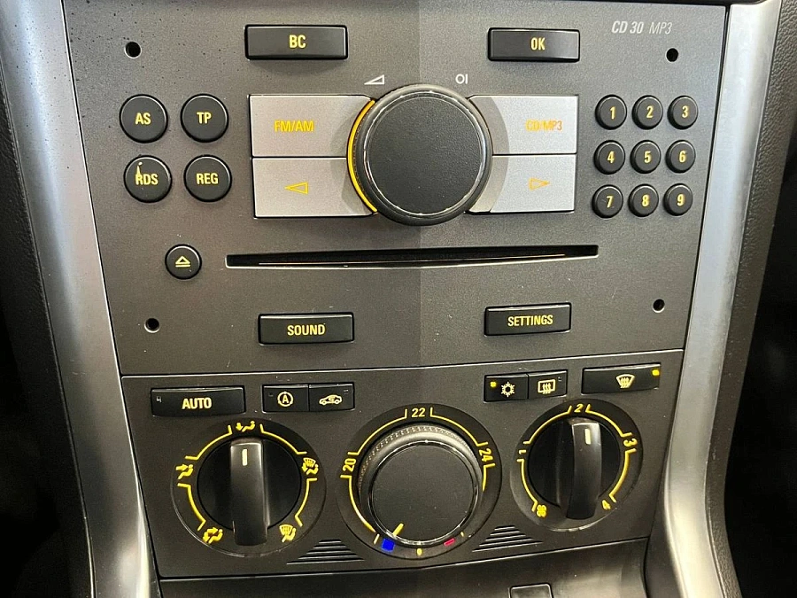 Opel Antara, 2013г., полный привод, автомат