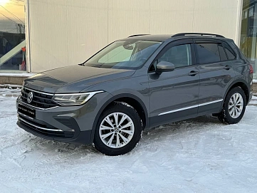 Volkswagen Tiguan, 2021г, передний привод, робот
