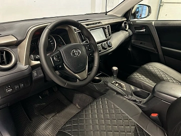 Toyota RAV4, 2014г, передний привод, автомат