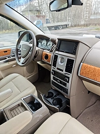 Chrysler Town & Country, 2008г, передний привод, автомат