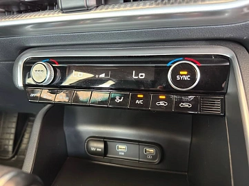 Kia K5, 2021г, передний привод, автомат