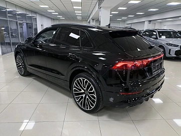 Audi Q8, 2025г, полный привод, автомат
