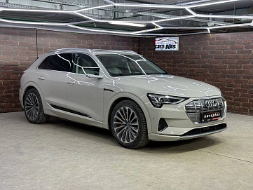 Audi e-tron, 2019г, полный привод, автомат