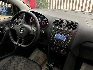 Volkswagen Polo, 2019г, передний привод, механика