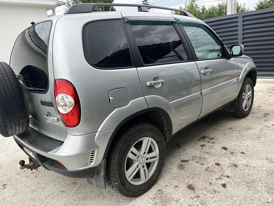 Chevrolet Niva, 2015г., полный привод, механика
