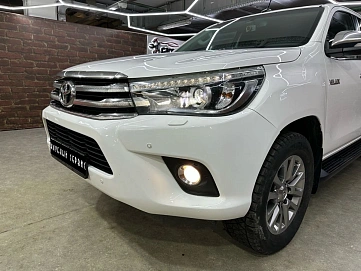 Toyota Hilux, 2017г, полный привод, автомат