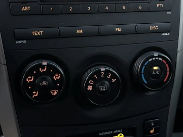 Toyota Corolla, 2010г, передний привод, автомат