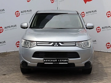 Mitsubishi Outlander, 2013г, передний привод, вариатор