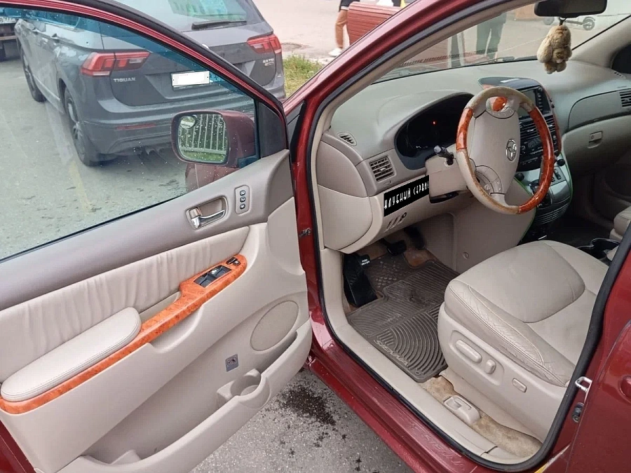 Toyota Sienna, 2008г., полный привод, автомат