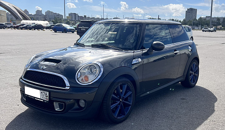 Mini Hatch, 2011г, передний привод, автомат