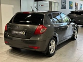Kia Ceed, 2010г., передний привод, автомат