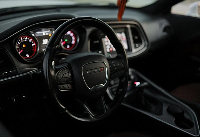 Dodge Challenger, 2019г, задний привод, автомат