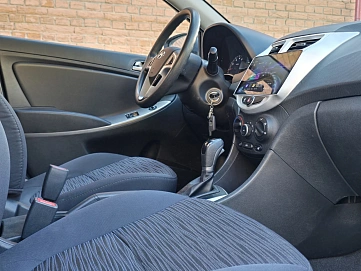 Hyundai Solaris, 2015г, передний привод, автомат