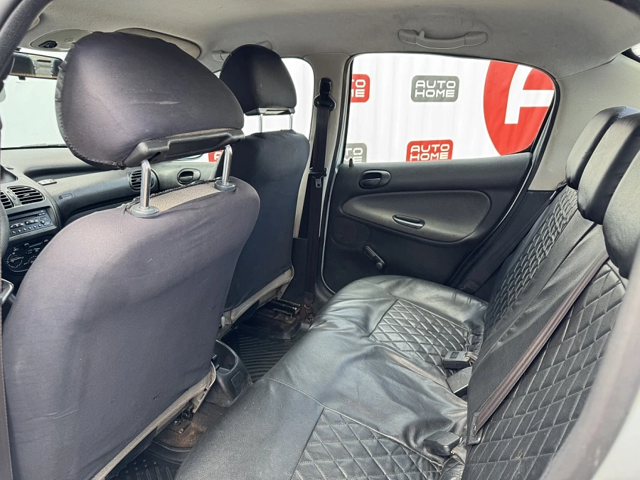 Peugeot 206, 2009г., передний привод, механика