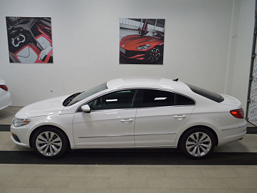 Volkswagen Passat CC, 2010г, передний привод, робот