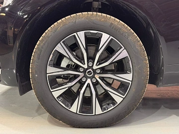 Volvo XC60, 2024г, полный привод, автомат
