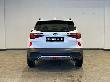Kia Seltos, 2020г, передний привод, автомат