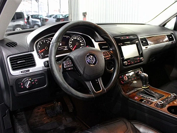 Volkswagen Touareg, 2013г, полный привод, автомат