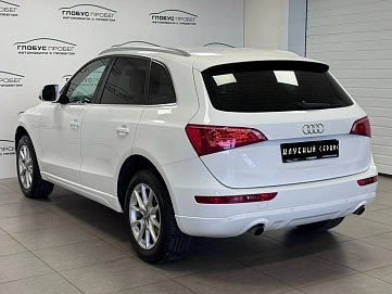 Audi Q5, 2010г, передний привод, автомат