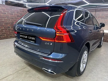 Volvo XC60, 2019г, полный привод, автомат