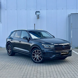 Volkswagen Touareg, 2021г, передний привод, автомат
