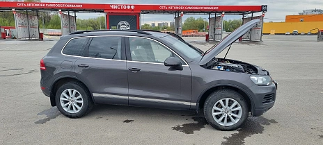 Volkswagen Touareg, 2011г, полный привод, автомат