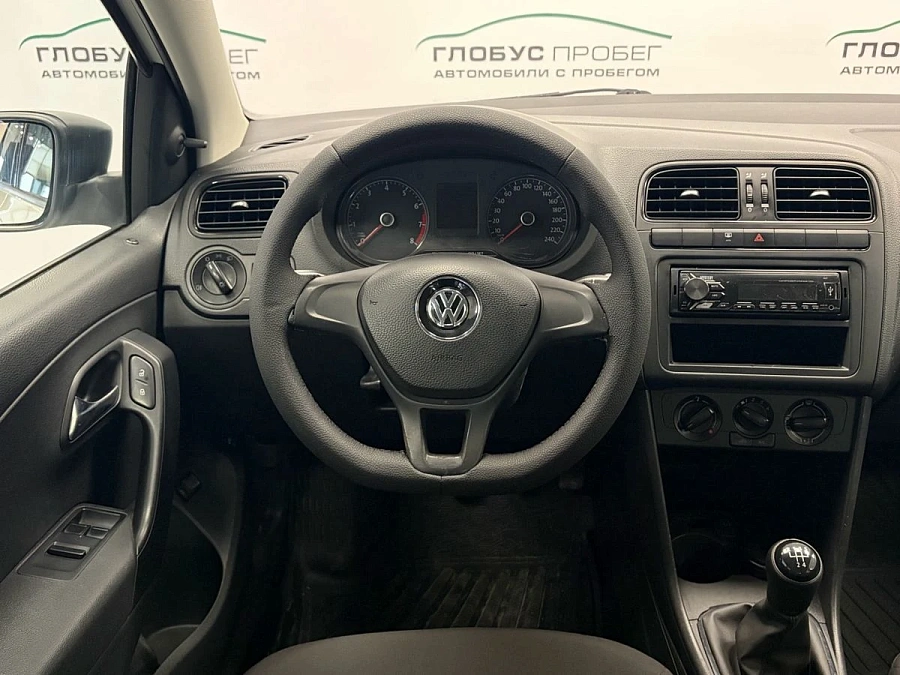 Volkswagen Polo, 2020г., передний привод, механика