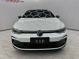 Volkswagen Golf, 2023г, передний привод, робот