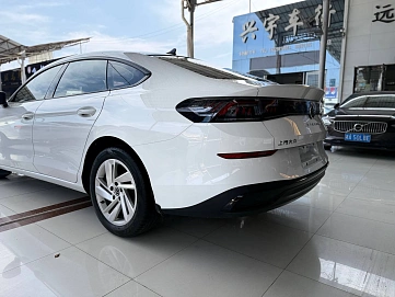 Volkswagen Lamando, 2023г, передний привод, робот