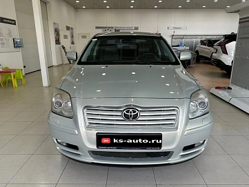 Toyota Avensis, 2004г, передний привод, автомат