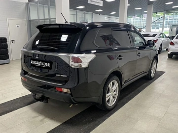 Mitsubishi Outlander, 2013г, передний привод, вариатор