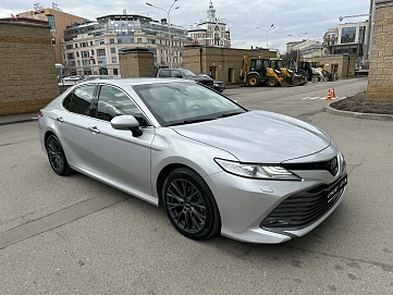 Toyota Camry, 2020г, передний привод, автомат