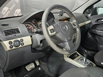 Opel , 2008г., передний привод, робот