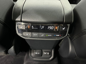 Toyota Highlander, 2025г, полный привод, автомат