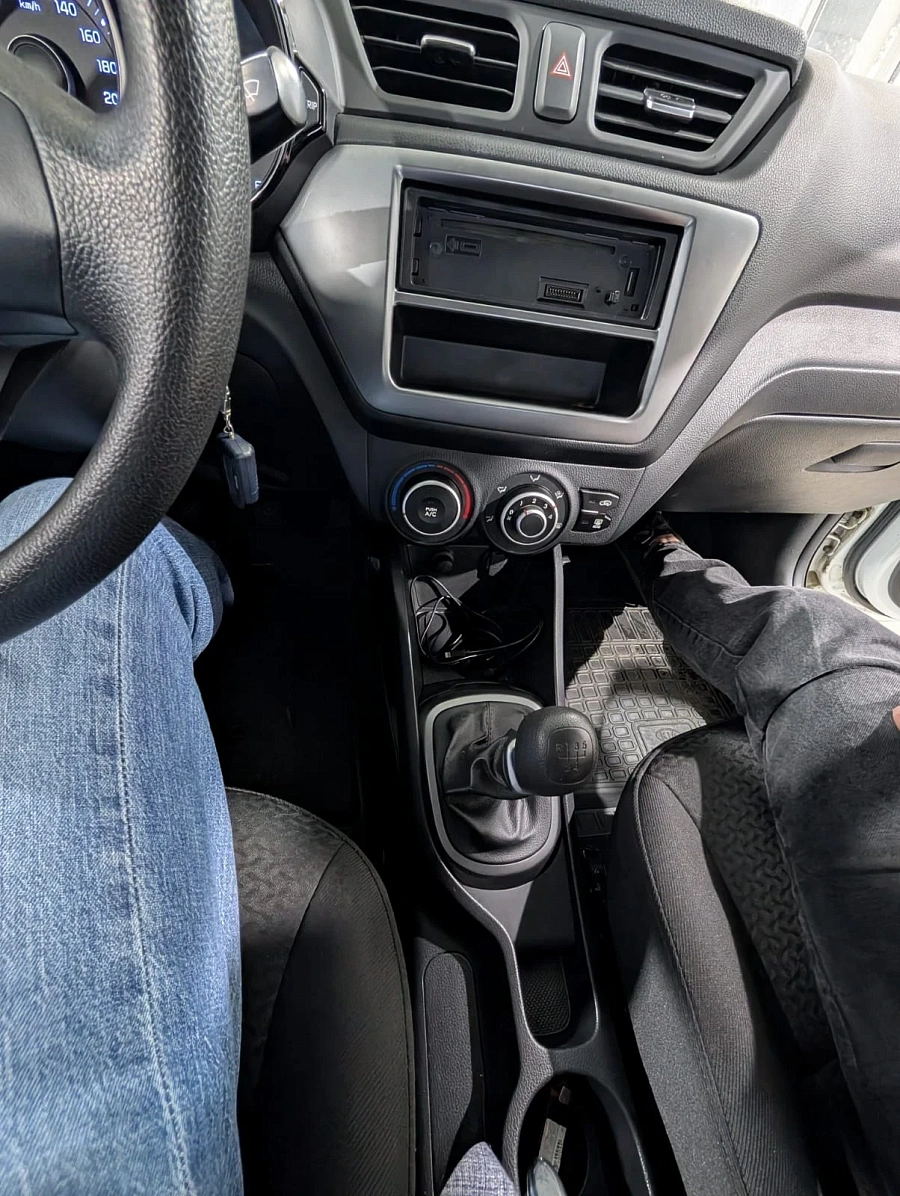 Kia Rio, 2012г., передний привод, механика
