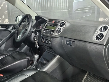 Volkswagen Tiguan, 2011г, полный привод, автомат